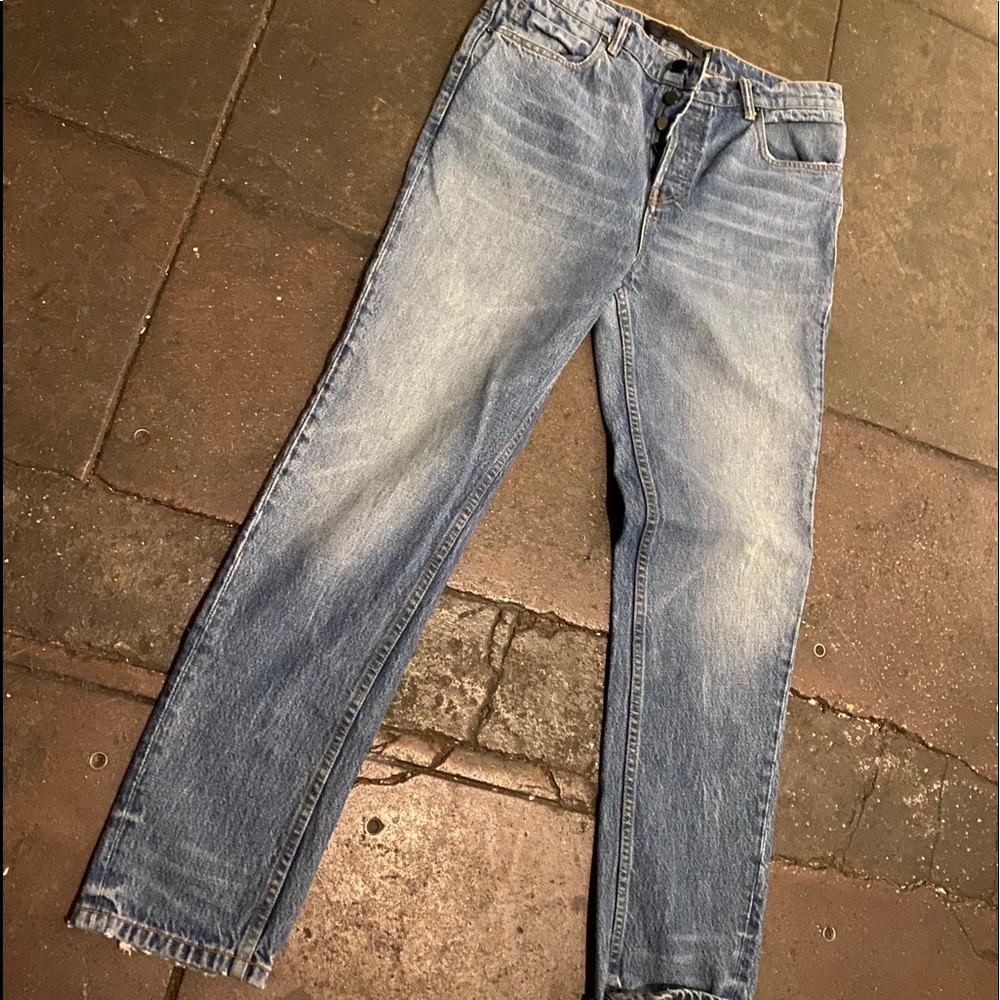 Alexander Wang mom/boyfriend jeans.